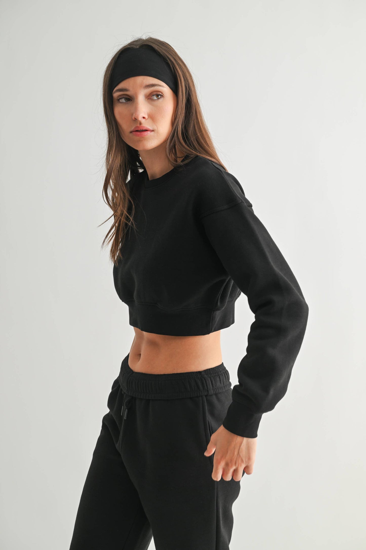 Cropped Fleece Sweatshirt: BLACK